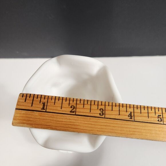 Vtg Orginal Doeskin Finish Loganberry Pattern Milk Glass Vase 10 in. - Picture 10 of 11